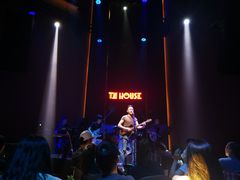 -TZ House音乐现场(来福士中心店)