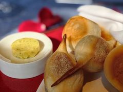 -弦月窗LUNETTE BY AMANDA(复兴路店)