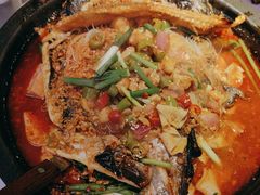 -鸣记脆皮烤鱼·海鲜烤鱼(三八广场店)