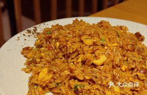 Bamboo-Flavored Beef Fried Rice
