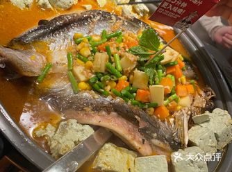 我是买套餐优惠卷的，两个人128的套餐，再额外点了4
