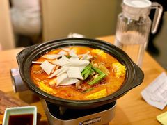 襄阳砂锅牛三鲜-莲餐厅·湖北菜·藕汤是头牌(愚园路店)