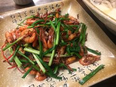 葱爆河虾-75幢私房菜馆