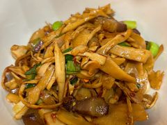 -富正毅三下锅·湘西韵味(天门山索道店)
