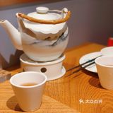 在烤鸭店吃脆皮烧鸡是什么样的体验？