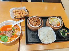 -三千粉牛肉米粉(来客茂店)