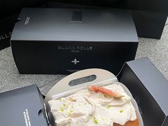 -白蘭BLANK(杭州湖滨银泰in77C区店)