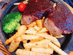-香港新发烧腊茶餐厅(万象店)