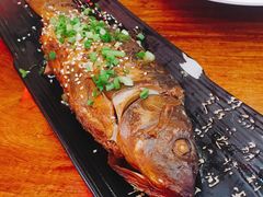 包公酥骨鱼-包龙府灌汤包子(开封府店)