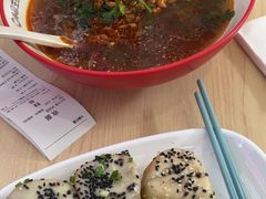 -小杨生煎(金山百联购物中心3楼店)