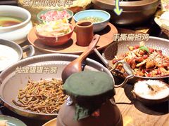 -吃饭皇帝大土家民族菜(正大广场店)