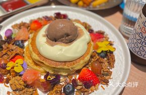 New Store Exclusive — Liquid Nitrogen Honeycomb Pancake