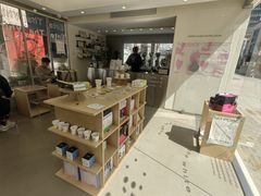 -HUGS coffee(东区店)