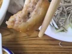 -溢心园香河肉饼总店