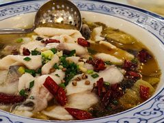 招牌酸菜鱼-东江渔村·古典园林·30年粤菜老字号(太和店)