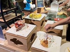 -大中华希尔顿酒店-念自助餐·嗨啤·小龙虾