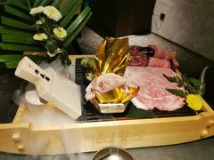 -铭牛烧肉·和牛海鲜自助(高新月牙湖店)