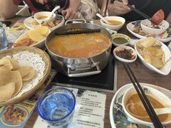 -樾餐厅泰式海鲜火锅(民歌湖店)