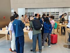-Apple零售店(华贸购物中心店)