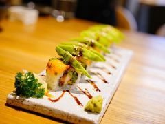 三文鱼牛油果寿司-隐泉之语日式料理(王府中环店)