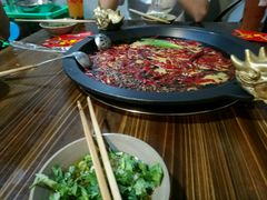 -黄潇洒老火锅(九眼桥宏济巷店)
