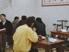 大堂-凡老头米线砂锅(古荡新村西粮站)