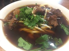 -清真吴记门钉肉饼·喜多利
