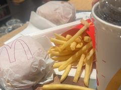 -麦当劳(中山公园龙之梦店)