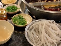 -邓莽子老火锅(中兴路总店)