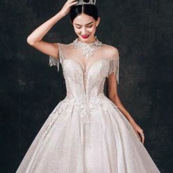 -Lady  Jane高端婚纱礼服馆