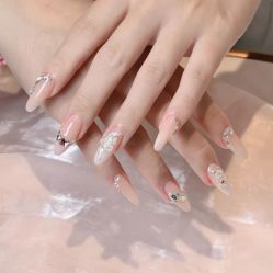 -天生爱美甲