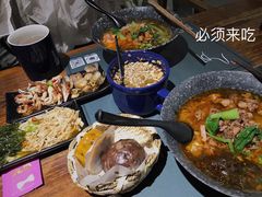 -八月美食小馆(银泰城总店)