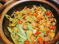 -有红鸡毛店·砂锅菜(抚琴夜市店)