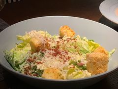 凯撒沙拉-卡普里披萨·牛扒·下午茶