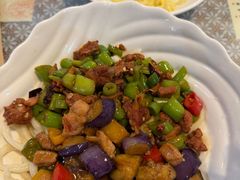 茄子肉丁小公鸡双拼拌面-文三里屯面馆(三里屯店)