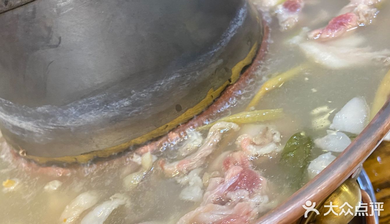 我们吃的火锅 烧烤 味道还可以