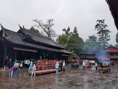 -峨眉山报国寺