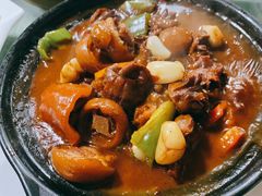 砂锅猪尾巴烧鸡肫-老店砂锅