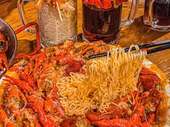 -李双猪·小龙虾·烧烤·羊肉煲(乐山店)