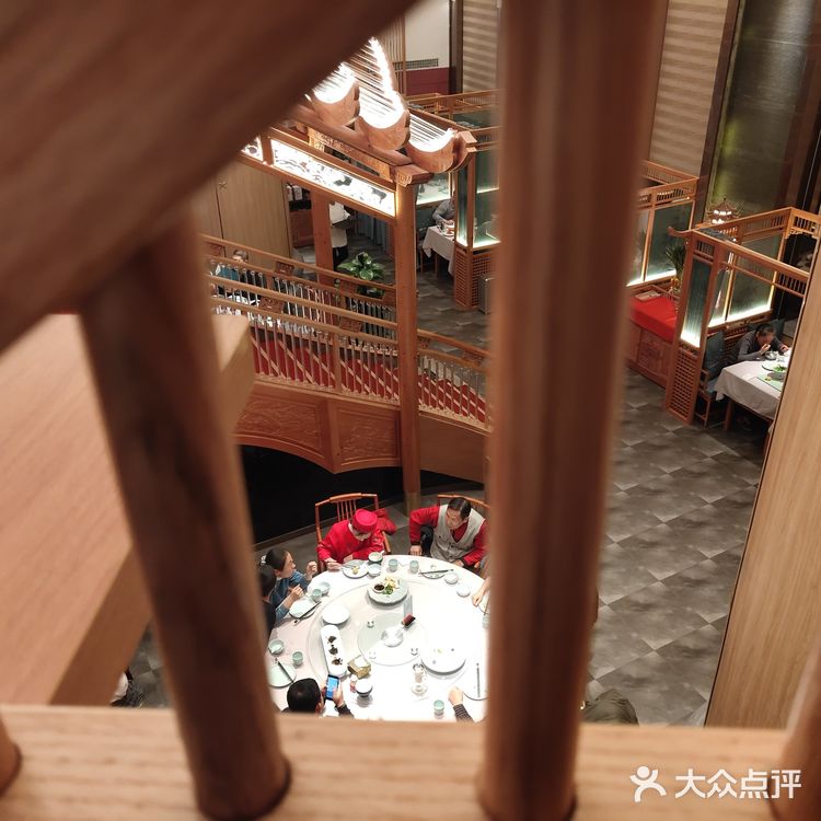 2元探店森隆饭庄,老字号的复兴之路