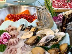 -茅草房·河畔园林火锅