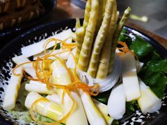 竹笋-湊湊火锅·茶憩(上海合生汇店)