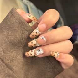 -爱纶美·美甲美睫半永久