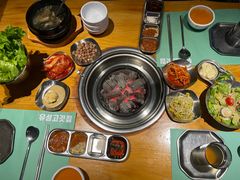 -唯成•韩国炭火烤肉 유성고기