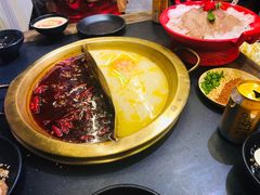 -沸炉重庆老火锅(军事博物馆店)