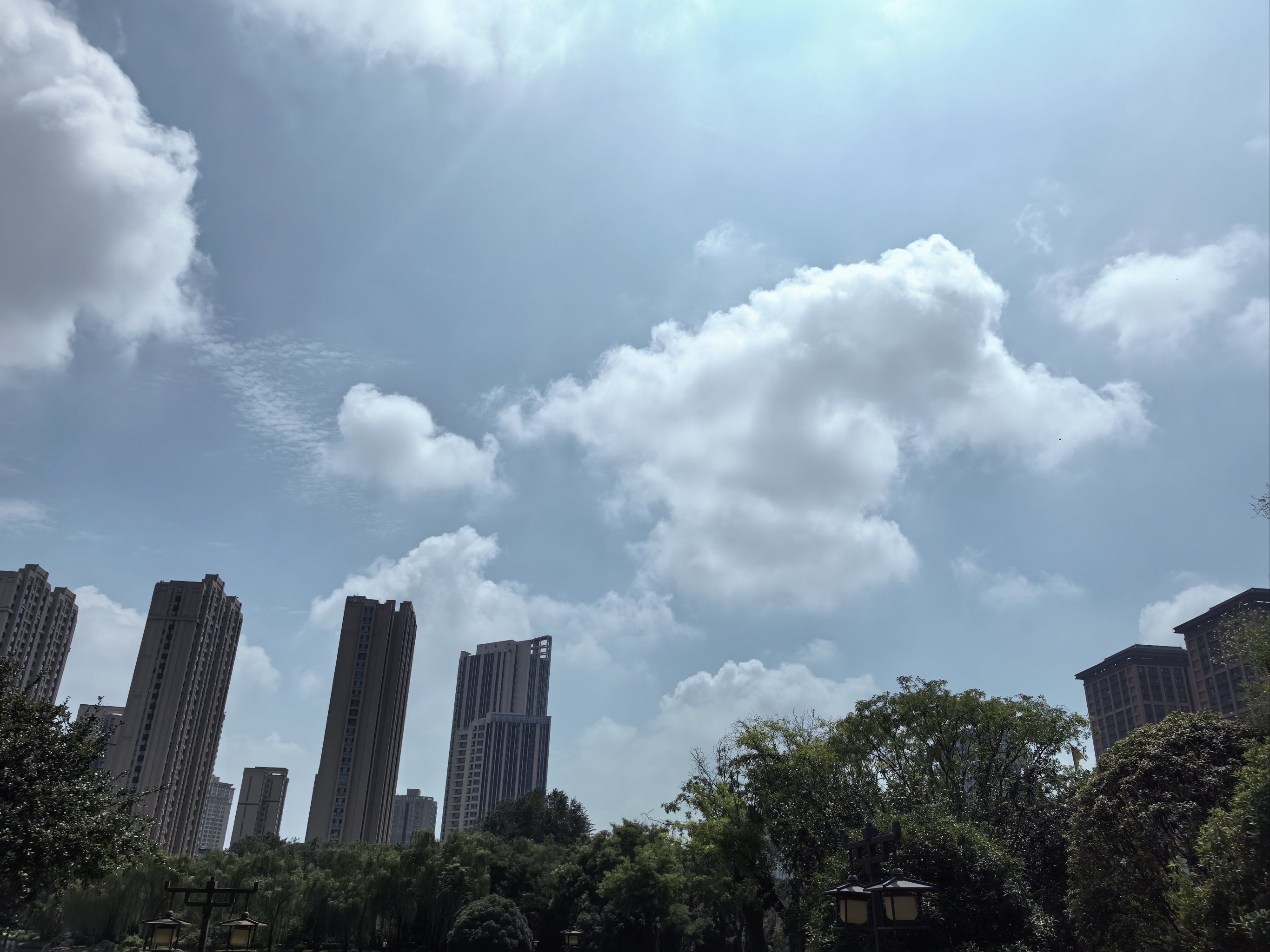 与我心情一样的天气,雨过天晴,明媚灿烂