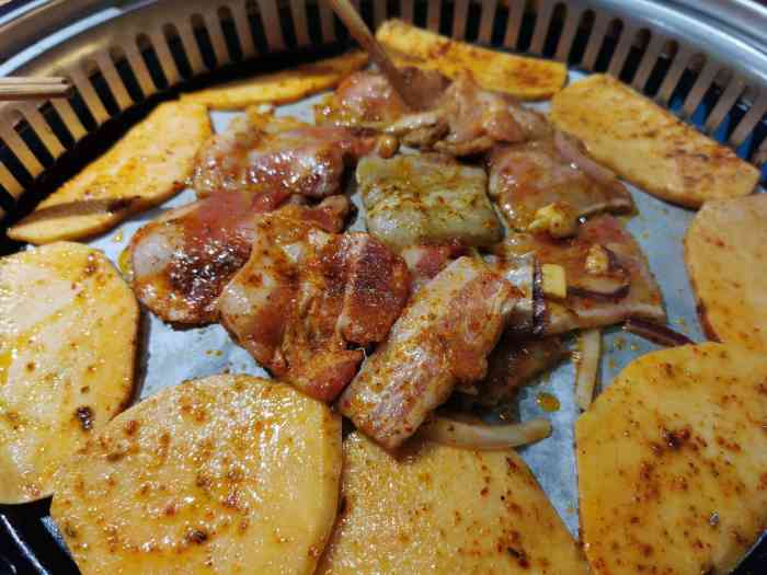 留效烤肉-"晚上和朋友过来吃的烤肉,好久没吃烤肉啦,.