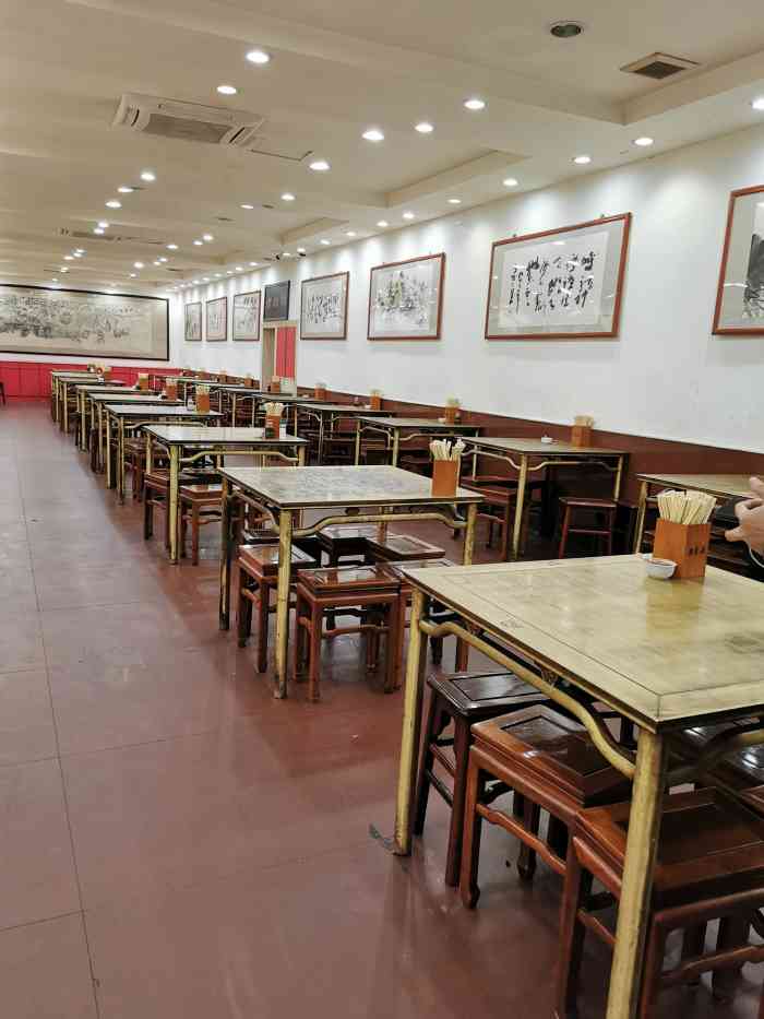 惠丰源烩面馆(经七路店)-"一大一小两碗面,小葱拌豆腐很好吃,香肠和.