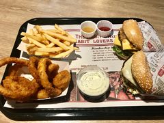 -The Habit Burger Grill 哈比特汉堡(复兴soho店)