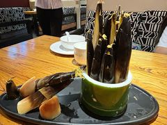 -苹果树下艺术餐厅(宋庄店)